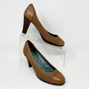 Bosi Womens Light Brown Laser cut Leather Slip on Pump "Nelida" Size 8.5